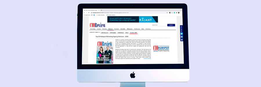 Ordinateur avec le site de CIOReview